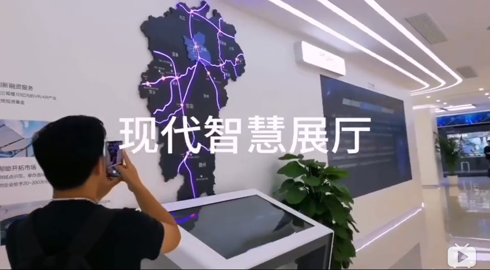 傳統(tǒng)展廳升級(jí)，科技的美